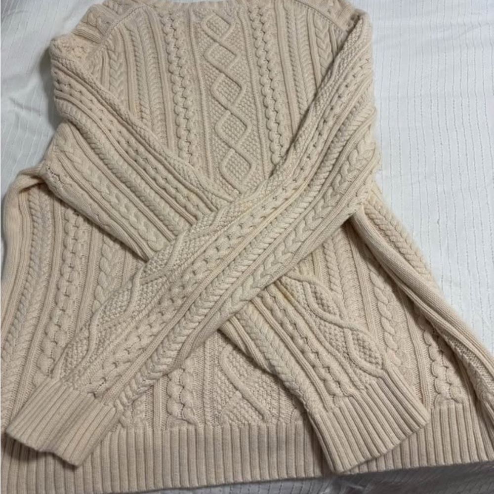 Amazon Essentials Cream Cable Knit Crewneck Sweater